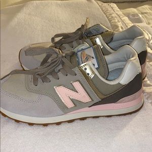 Women’s size 10 New Balance shoes